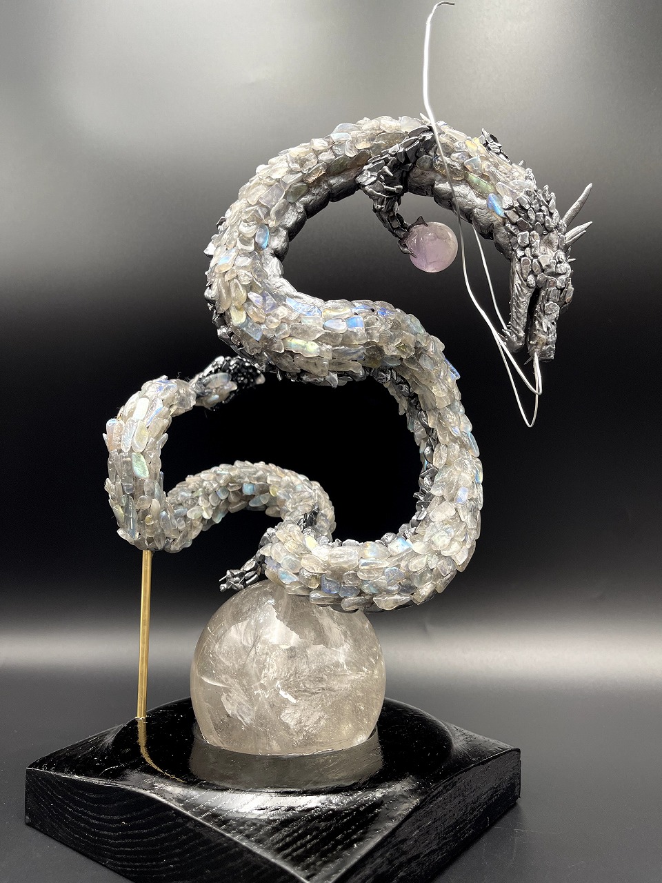 【しろがね龍】静かな輝きをまとう、導きの龍 画像